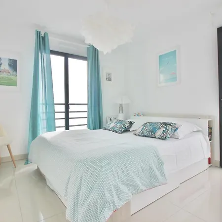 Serres Apartment *